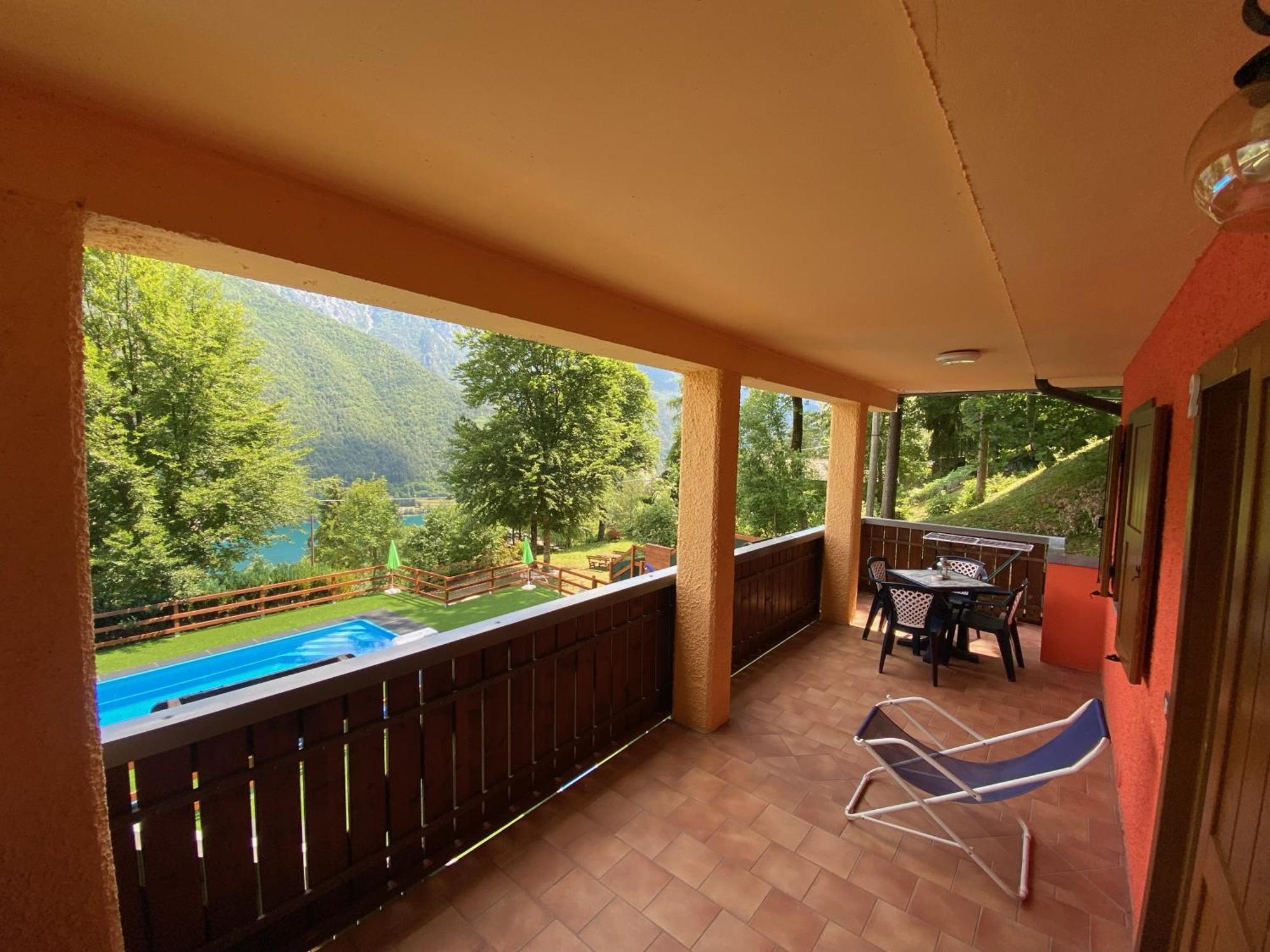 Le Terrazze Sul Lago - Ledro House Pieve Di Ledro Szoba fotó
